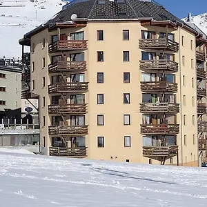 https://grizzli-pedrous.andorra-la-vella-hotels.net